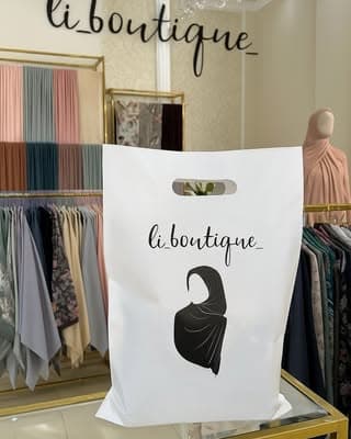 Li.Boutique — Белый пакет для бутика